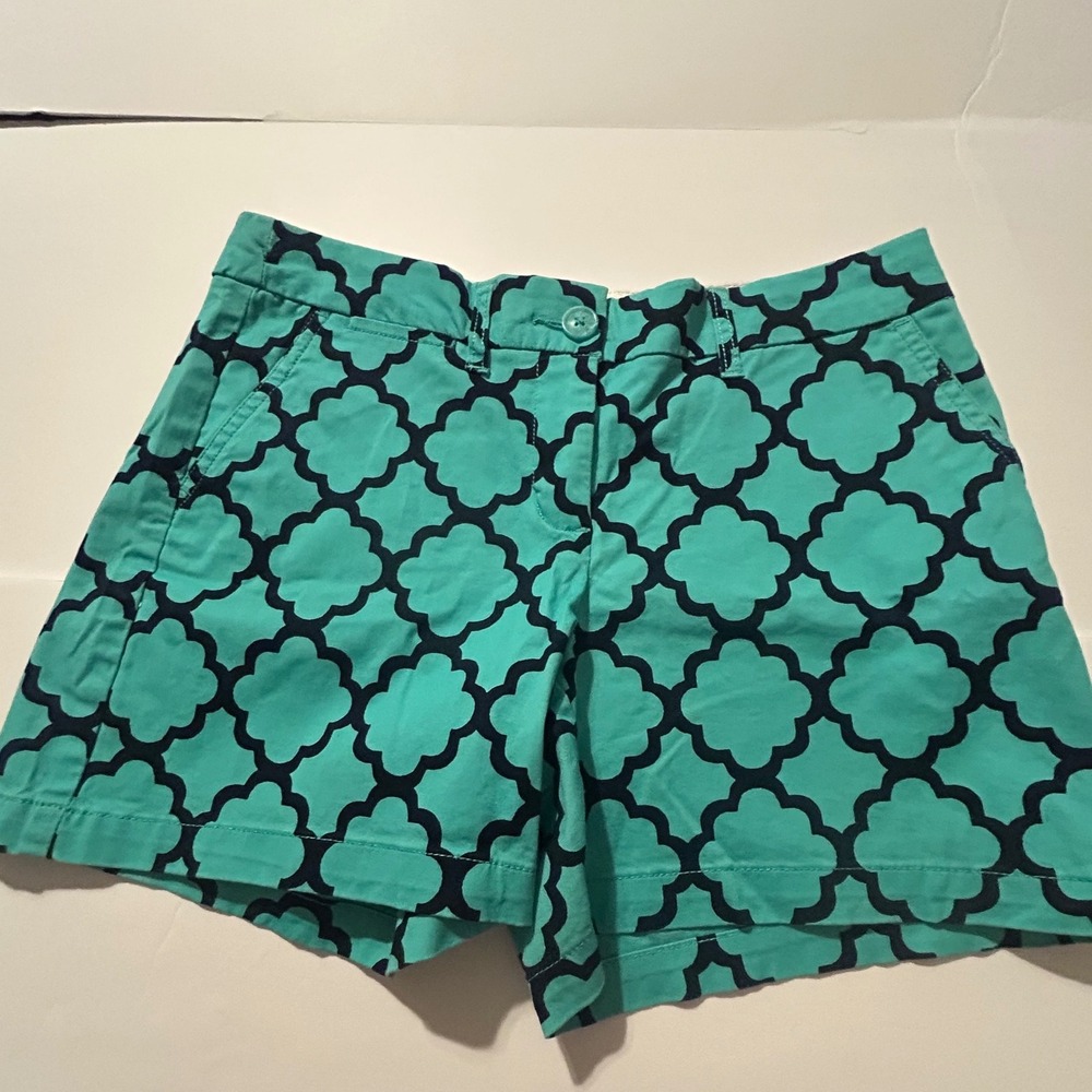 Crown & Ivy Womens Turquoise Navy Quatrefoil Print Chino Shorts Size 6 Preppy